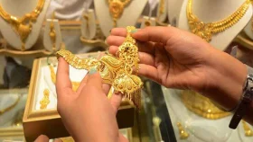 দাম বৃদ্ধির ২৪ ঘণ্টার মধ্যে কমল সোনার দাম