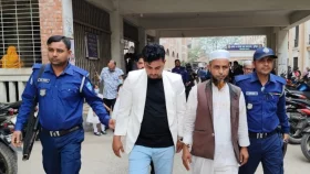 আদালতে বাদীকে আসামি পক্ষের লোকজনের মারধর, আটক ২