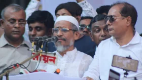 দেশের বিরুদ্ধে ষড়যন্ত্র চলছে, মোকাবিলা করতে হবে: বাবর