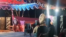 পুলিশি বাধায় বন্ধ হলো গ্রামীণ যাত্রাপালা