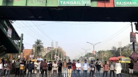 স্বরাষ্ট্র উপদেষ্টার পদত্যাগের দাবিতে ঢাকা-আরিচা মহাসড়ক অবরোধ&nbsp;