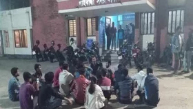 মেলায় বৈষম্যবিরোধী আন্দোলনের ৩ নেতাকে ছুরিকাঘাত, মধ্যরাতে থানা ঘেরাও