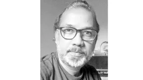 যেভাবে সরকার ফ্যাসিবাদী হয়