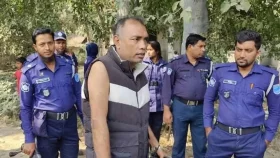 পুলিশের ওপর হামলা করে আসামি ছিনতাই