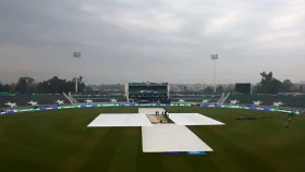 বৃষ্টিতে ভাসছে রাওয়ালপিন্ডি;  ক্রিকেটাররা মাঠে, হয়নি টস