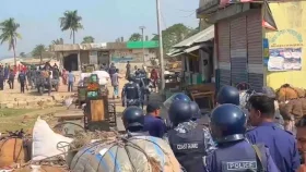 হাতিয়ায় ঘাট দখল নিয়ে বিএনপির ২ গ্রুপের সংঘর্ষে আহত ১০