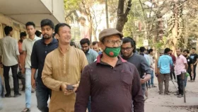 আন্দোলনে হত্যা মামলা চেষ্টার আসামি জবি শিক্ষক আটক