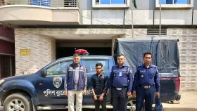 জুয়ার টাকা সংগ্রহ করতে সহকর্মীকে হত্যা করেন তারা