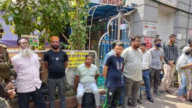 ঢামেকে যৌথ বাহিনীর অভিযান, অর্ধশতাধিক দালাল আটক