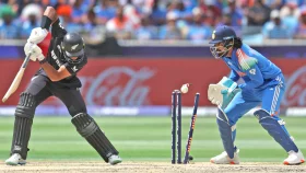 ভালো শুরুর পর ১৮ রানের মধ্যে ৩ উইকেট নেই কিউইদের