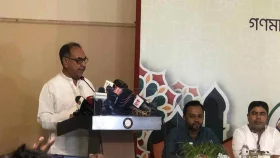 ‘একটি দল সম্পর্কে লিখছেন না’ সাংবাদিকদের মির্জা আব্বাস