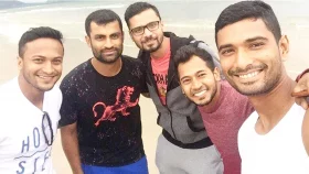 রিয়াদকে ‘ধন্যবাদ’ জানালেন মাশরাফী-তামিম-মুশফিক, শুধু সাকিবই নীরব