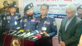 পুলিশকে আক্রমণ করবেন না, কাজ করতে দেন: আইজিপি