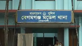 বিধবার ঘরে ঢুকে ধর্ষণের হুমকি দিয়ে ডাকাতি