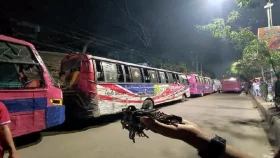 বাসে হেনস্তার শিকার জবি ছাত্রী, ভিক্টর পরিবহনের ১০ বাস আটক