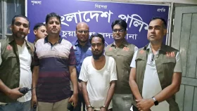 মেয়েকে ধর্ষণ চেষ্টার অভিযোগে বাবা গ্রেপ্তার