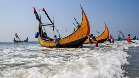 সমুদ্রে মাছ ধরায় ৫৮ দিনের নিষেধাজ্ঞা