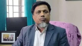 আন্দোলনে হামলাকারী কুবির ডেপুটি রেজিস্ট্রারকে বরখাস্ত