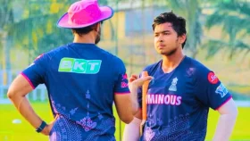 কোটি টাকায় কিনেও রাজস্থান খেলাবে না বৈভবকে