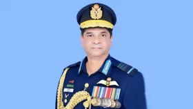 যুক্তরাষ্ট্র সফর শেষে দেশে ফিরেছেন বিমান বাহিনী প্রধান