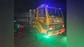 ফেনীতে অবৈধ বালুবোঝাই ৪ ট্রা‌ক আটক, ৫০ হাজার টাকা জরিমানা