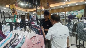 ক্রেতা ঠকানোর অভিযোগ, নড়াইলে দুটি প্রতিষ্ঠানকে জরিমানা