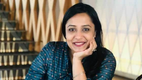 ফেসবুকে ক্ষোভ ঝাড়লেন অপি করিম