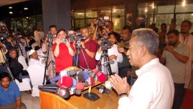 শেখ হাসিনার সুরে কথা বলছে অন্তর্বর্তী সরকার: আমীর খসরু