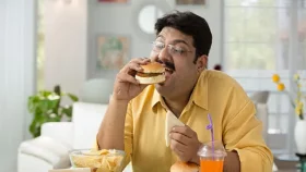 আজ অতিরিক্ত খাওয়া থেকে সাবধান!