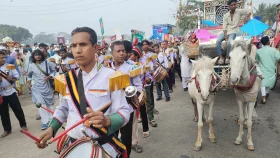 ঢাকায় সুলতানি মোঘল আমলের কায়দায় ঈদ আনন্দ মিছিল