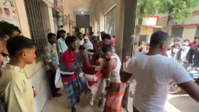 নরসিংদীতে তুচ্ছ ঘটনায় ৪ জনকে কুপিয়ে জখম