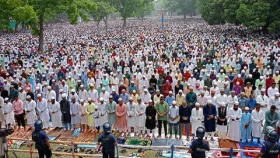 শোলাকিয়ায় লাখো মুসল্লির ঈদ জামাত