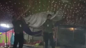 পুতুল নাচের নামে অশ্লীল নৃত্য পরিবেশন, প্যান্ডেল অপসারণ প্রশাসনের