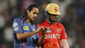 কোহলির উদযাপন নকল করতে গিয়ে জুটল শাস্তি