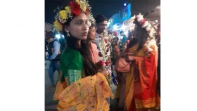 দর্শনার্থীদের পদচারণায় মুখর গদখালীর পানিসারা