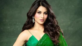 আর নাচ নয়, এ বার শুধুই &lsquo;টাচ&rsquo; করবেন উর্বশী!