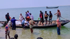 বেড়াতে গিয়ে পদ্মায় নৌকাডুবি, স্বামী-স্ত্রীর মরদেহ উদ্ধার