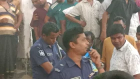 জুয়ার আসর উচ্ছেদে গিয়ে হামলার শিকার পুলিশ&nbsp;