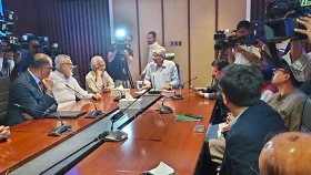 ট্রাম্পের শুল্ক পর্যালোচনায় অর্থ উপদেষ্টার নেতৃত্বে বৈঠক শুরু