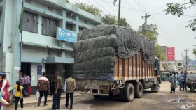 ৯ দিন বন্ধের পর হিলি বন্দর দিয়ে বাণিজ্য শুরু