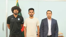 জাতীয় স্টেডিয়ামে হামজার অভিষেকে সমস্যা দেখছেন না ক্রীড়া উপদেষ্টা