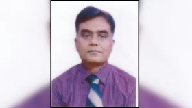 নিজ কার্যালয়ে খুলনা জেলা শিক্ষা কর্মকর্তার মৃত্যু