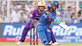 রান উৎসবের ম্যাচে কলকাতার রুদ্ধশ্বাস পরাজয়