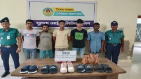 লুটের জুতাসহ আরও ৫ জন গ্রেপ্তার