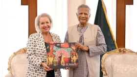 বাংলাদেশের স্বাস্থ্যখাতে যুক্তরাজ্যের সহায়তা চাইলেন প্রধান উপদেষ্টা