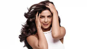 কেন ভারতে ফিরেছেন প্রিয়াঙ্কা?