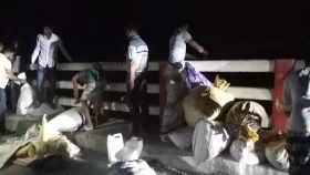 বিরামপুরে ২১ লাখ টাকার মদ ও তৈরির সরঞ্জাম জব্দ