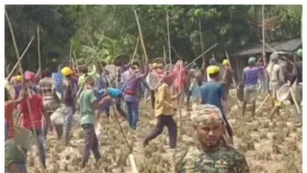 সিরাজগঞ্জের শাহজাদপুরে জমিজমা সংক্রান্ত বিরোধে দুই পক্ষের সংঘর্ষ, আহত ২৫