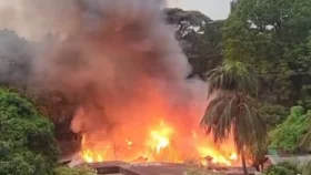 গোয়ালাড়ায় অগ্নিকাণ্ডে পুড়ে ছাই ৩০ বসতঘর