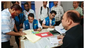 রায়পুর সাব-রেজিস্ট্রার অফিসে দুদকের অভিযান